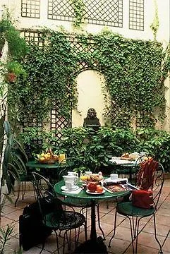 Armoni Hotel